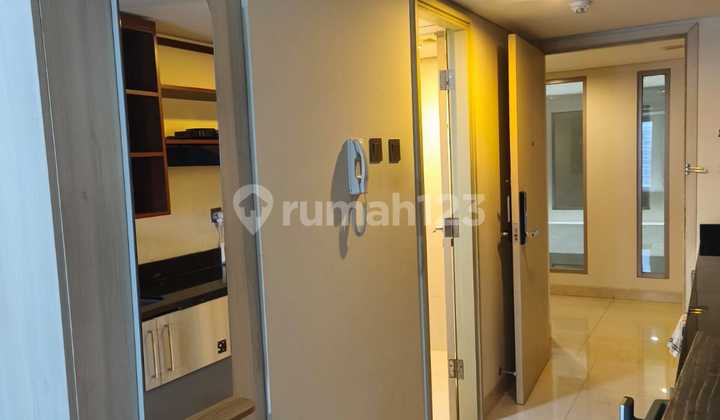 Pinnacle Louis Kienne Pandanaran Downtown Apartment 2