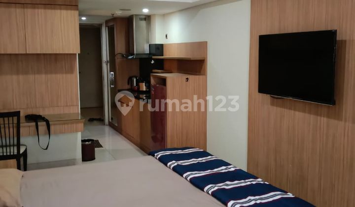 Apartemen Tengah Kota Warhol Louis Kienne Simpanglima 1