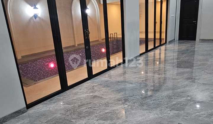 For Sale Ready-to-Occupy House with Swimming Pool 2