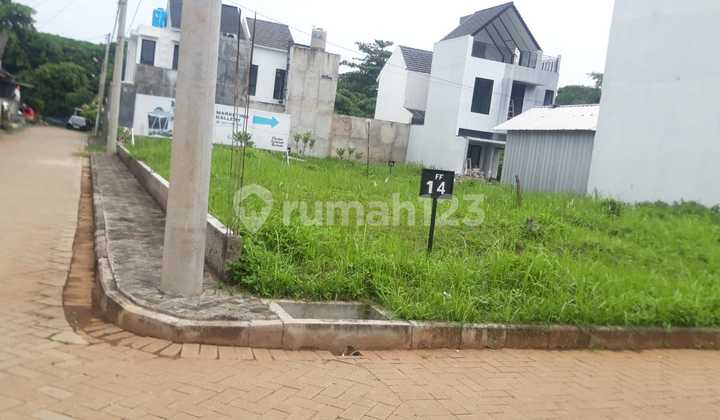 For Sale, Empty Plot, Flood-Free Area, Near Cileungsi Mall, Easy Access Everywhere, Close to Narogong Toll Gate 3km, Near Cileungsi Market, Strategic Location, Safe and Comfortable Environment.