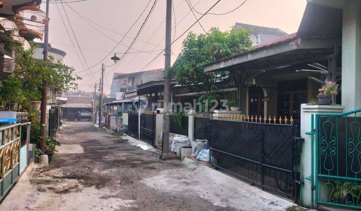 Dijual Rumah Siap Huni ,1 Setengah Lantai,dekat Akses Tol Narogong Dan Tol Nagrak Kota Wisata ,dekat Mall Living Word Kota Wisata 2