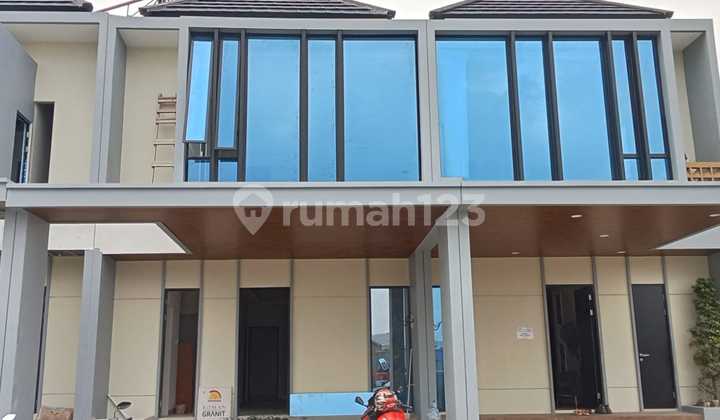 Luxury House Darmo Graha
