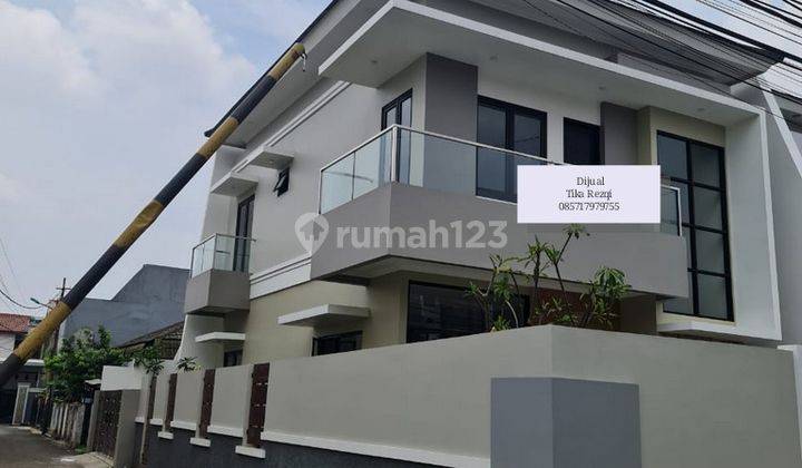 Dijual Rumah Megah Modern Duren Sawit Strategis Dekat 3 Akses Toll 1