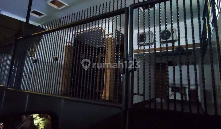 Dijual Rumah Baru Bangunan 2,5 Lt Komplek Elit Pondok Kelapa  2