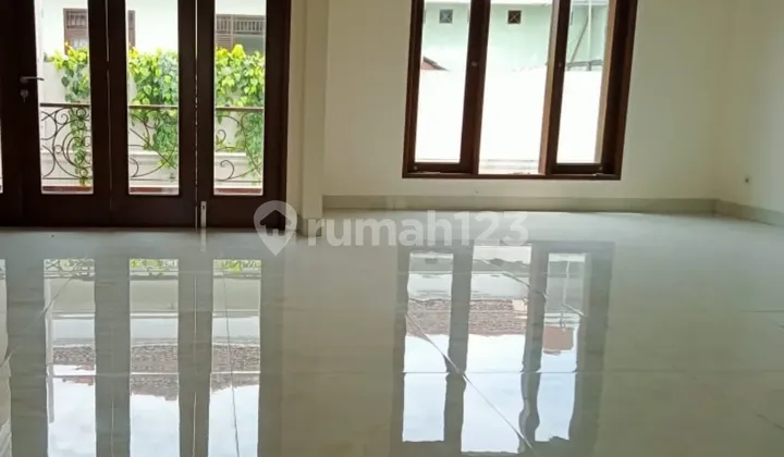 Dijual Rumah Komplek Duren Sawit Rumah Mewah + Kolam Renang 2