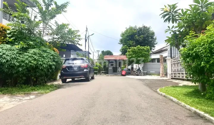 For Rent: Spacious and Very Strategic Kayubputih House 2