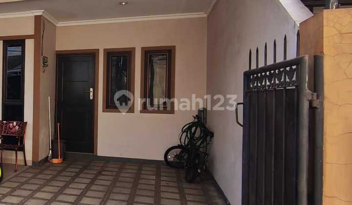 For Sale, Cipayung Complex House, Strategic Location and Flood-Free. 2