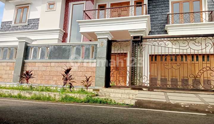 Rumah Megah + Kolam Renang Komplek Kav Al Duren Sawit Rumah Megah + Kolam Renang Komplek Kav Al Duren Sawit