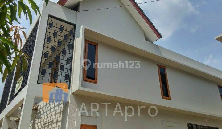 Rumah 2 Lantai + Paviliun Dengan Banyak Fasilitas Disekitarnya 1