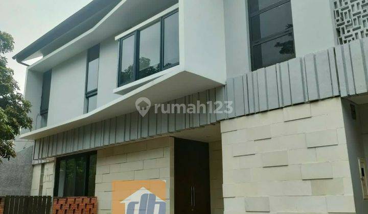 Rumah Cantik Minimalis Desain Dalam Komplek Perumahan Elite 1