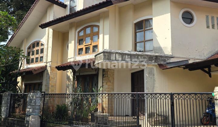 Rumah Cantik dekat dengan Fasilitas Umum di Vila Cinere Mas