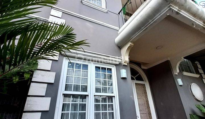 Rumah Cantik Siap Huni Dalam Komplek Perumahan Elite Vila Cinere Mas 1