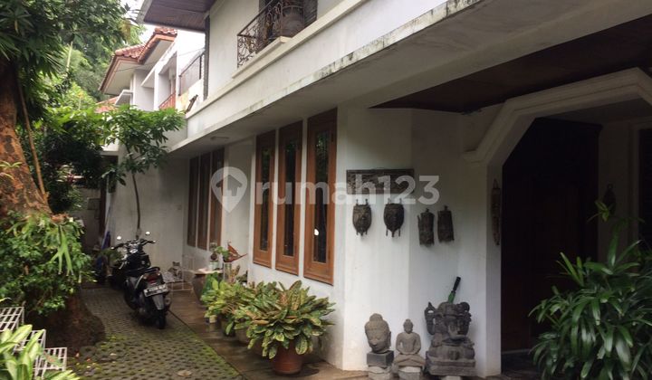 Rumah Cantik Siap Huni dengan Banyak Fasilitas Disekitarnya