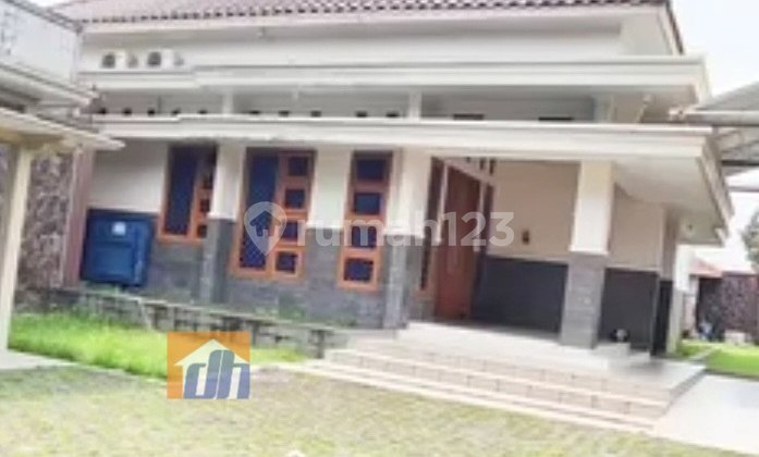 For Sale Beautiful Move-in Ready House With Many Facilities Nearby 2