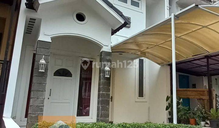 Rumah Cantik Desain Tropis Dengan Fasilitas Lengkap Disekitarnya 1