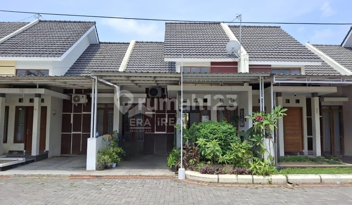 Rumah Dijual di Solo Dekat Luwes Gentan Park