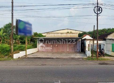 Rumah Bonus Ruang Usaha  Lokasi Kebakkramat ™ 2
