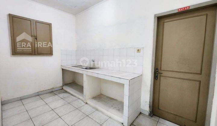 Ruko 3,5 Lantai Strategis Lokasi Tengah Kota, Banjarsari, Solo  2