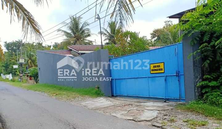 Jogja Warehouse for Sale with Container Access Jogja Warehouse for Sale with Container Access