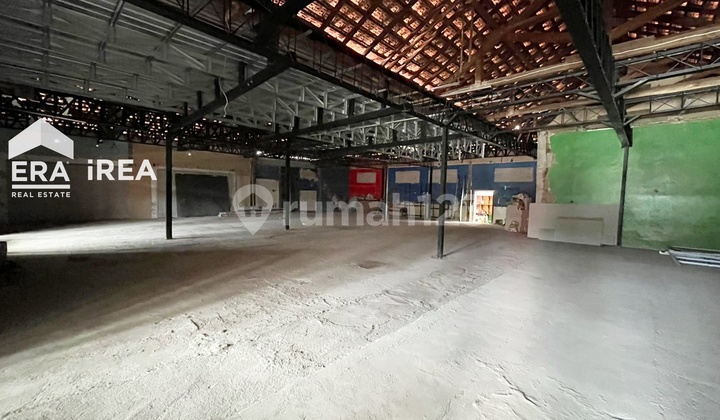 Sewa Ruang Usaha Solo Kota Dekat Stadion Manahan Sewa Ruang Usaha Solo Kota Dekat Stadion Manahan