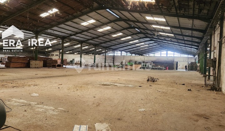 Ready-to-Occupy Solo Warehouse Near Luwes Nusukan