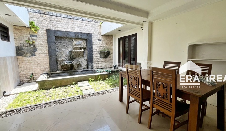 House for Rent in Solo Near Luwes Gentan 2