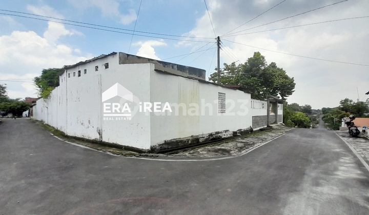 Solo House Near Taman Jaya Wijaya 2