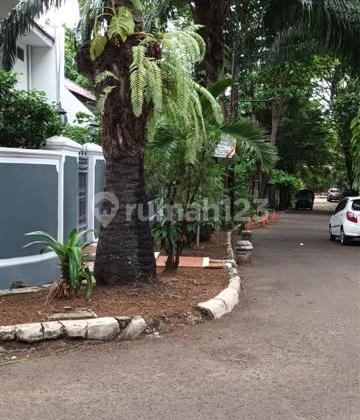 Rumah Besar Hoek di Dukuh Patra, Menteng Dalam 2