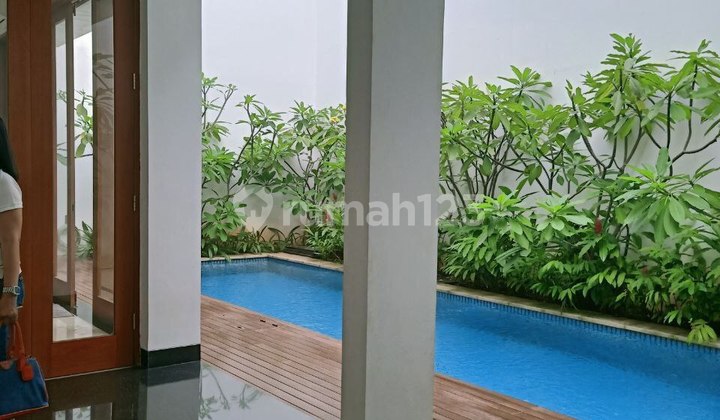 Rumah Lux Brand New Ada Pool Hadap Timur di Pondok Indah 2