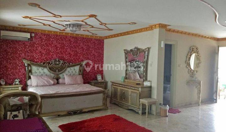 Rumah Besar Megah di Tubagus Ismail 4
