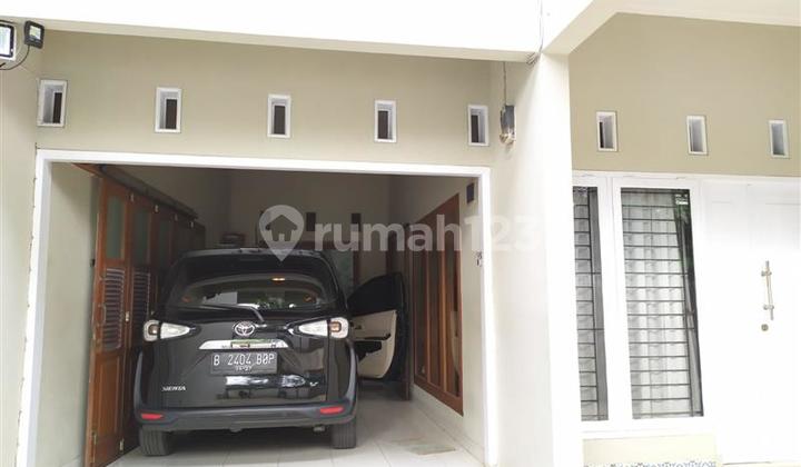 Rumah Murah Bagus Ada Garasi di Pinang Ranti 2