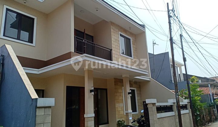 Rumah Baru Minimalis Ada Garasi di Tebet Barat