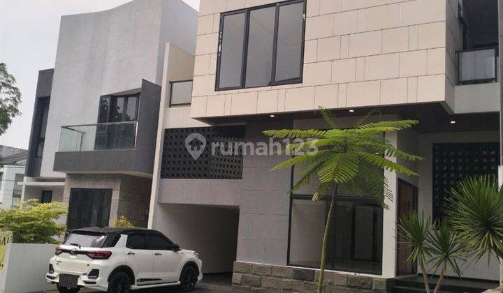 Rumah Baru Ada Garasi di Cimanggis 1