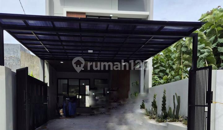 Rumah Brand New Modern Style di Pondok Kelapa