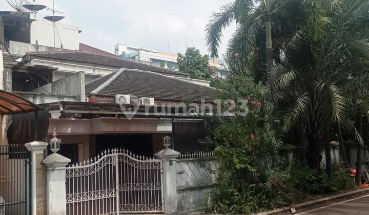 Rumah Hoek Ada Garasi di Pulomas Rumah Hoek Ada Garasi di Pulomas