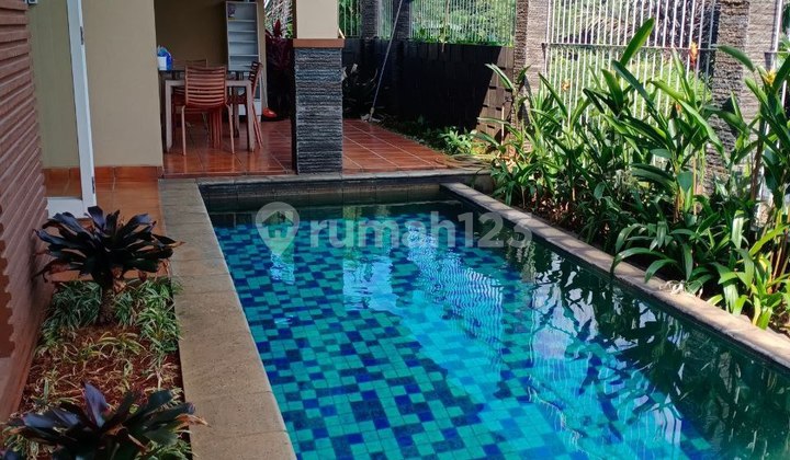 Beautiful View Villa House with Swimming Pool in Sentul City 2
