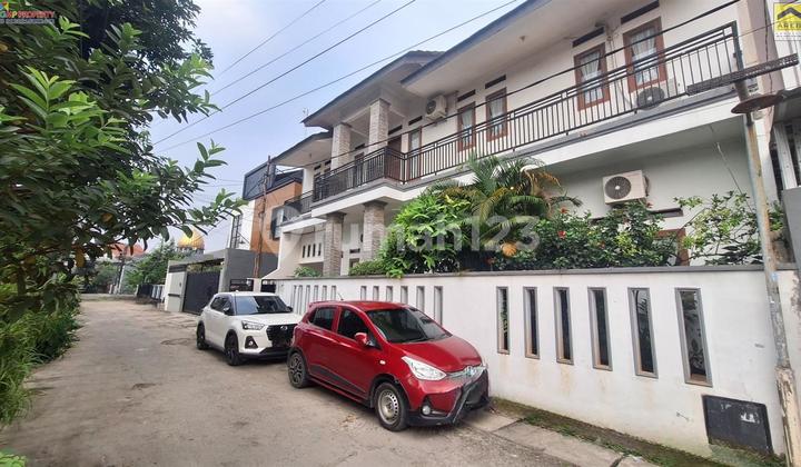Jual Cepat Rumah Besar Megah Dalam Komplek di Jatiwaringin Jual Cepat Rumah Besar Megah Dalam Komplek di Jatiwaringin