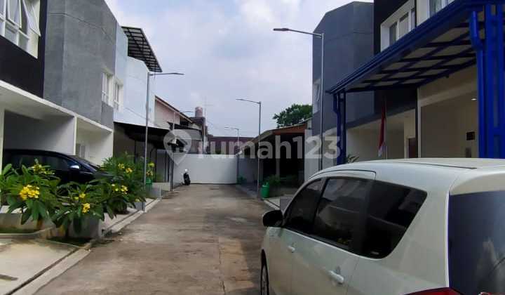 Rumah Baru Ada Rooftop di Jl. Raya Hankam, Jatimurni Dekat Tol Jatiwarna 2