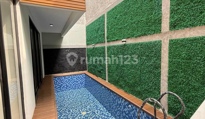 Ready-to-Occupy House with Swimming Pool in Bintaro Jaya Sector 9