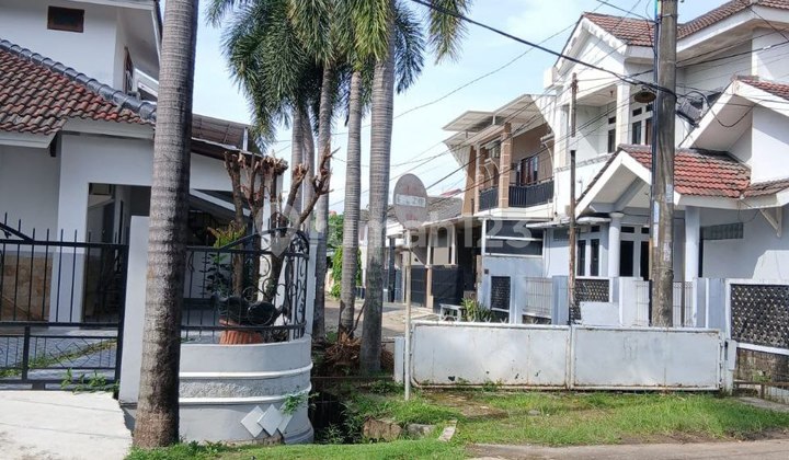 For Quick Sale: Corner House Inside Jatiwaringin Housing Complex, Bekasi 2