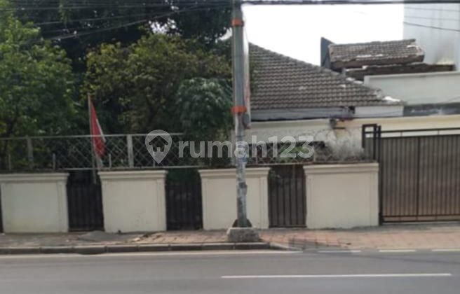 Rumah Lama Hitung Tanah Luas Pinggir Jalan Raya Duren Sawit Rumah Lama Hitung Tanah Luas Pinggir Jalan Raya Duren Sawit