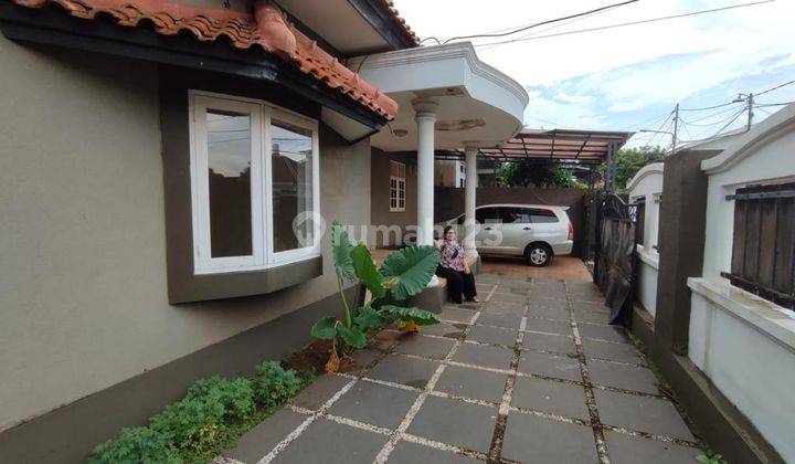 Rumah Huk di Curug Auri Jatiwaringin Jakarta Timur 3