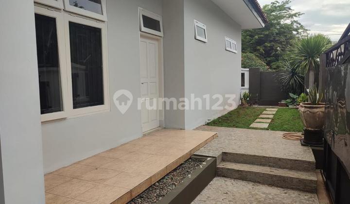 Rumah Huk di Curug Auri Jatiwaringin Jakarta Timur 15