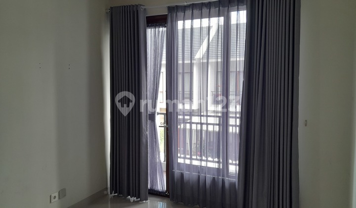 Rumah 2 lantai type Chamonix di PremierEstate Jatiwarna Bekasi 4