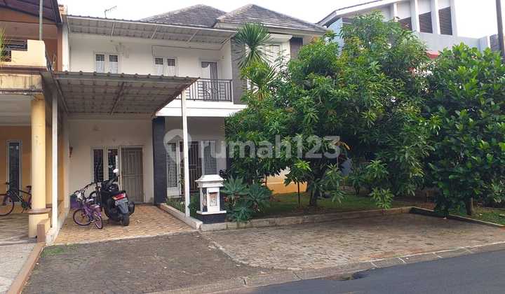 Two-story house in the Amsterdam Cluster, Kota Wisata Cibubur 2