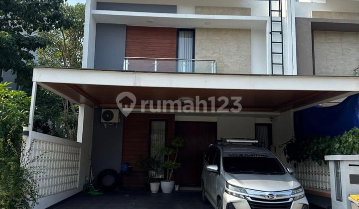 Rumah Full Renov di Kota Harapan Indah Bekasi