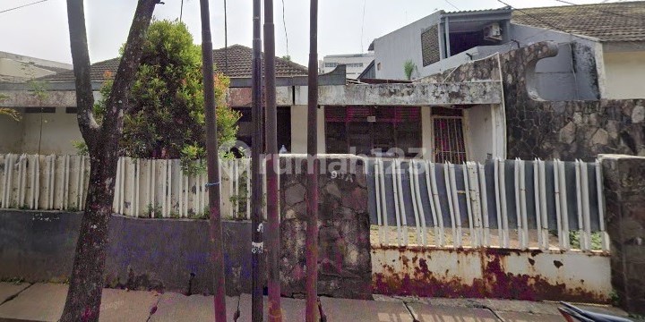 Rumah Tua Murah Bebas Banjir Strategis Area Perkantoran di Kebayoran Baru Rumah Tua Murah Bebas Banjir Strategis Area Perkantoran di Kebayoran Baru