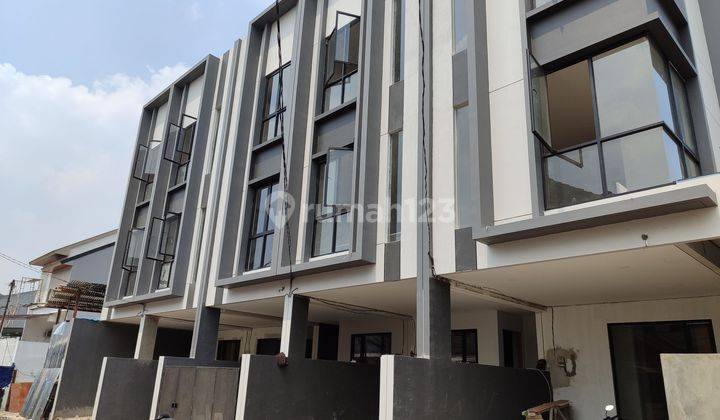 Dijual Rumah Baru Minimalis di Duri Kepa 2