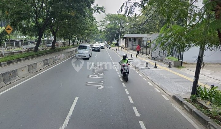Strategic Ready-to-Occupy Shop House in Kebon Jeruk 2