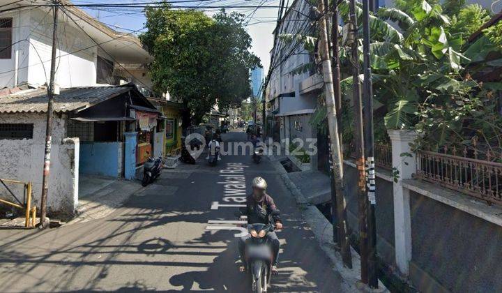 Rumah Tua Murah Strategis Bebas Banjir Di Tomang 2